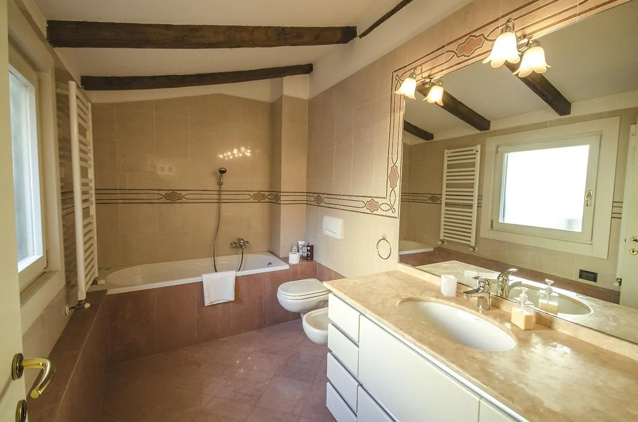 Rr 108 Apartment Bologna 0*,
