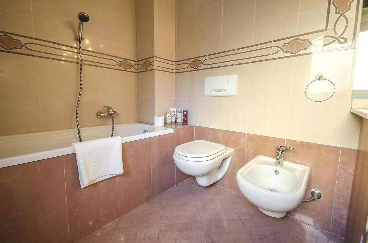 Rr 108 Apartment Bologna Italy